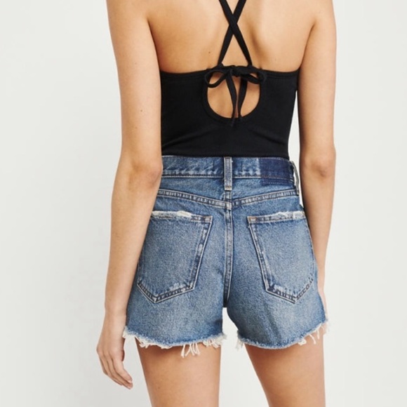 Abercrombie High Rise Short - Like New ✨ - Picture 1 of 10